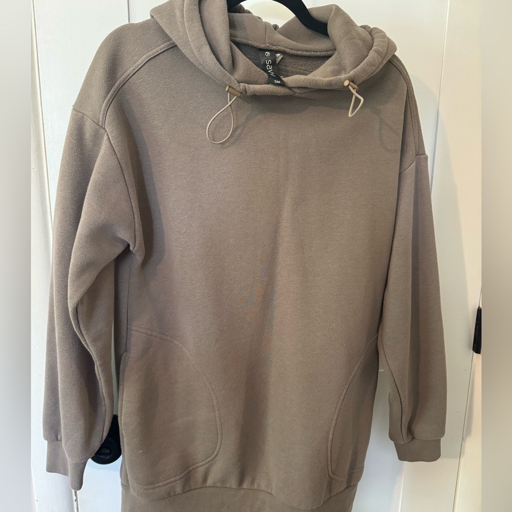 SAVVI Street Hoodie